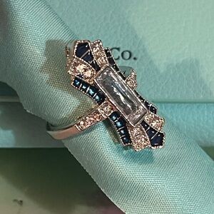 Beautiful Vintage White Gold Plated Zircon Ring